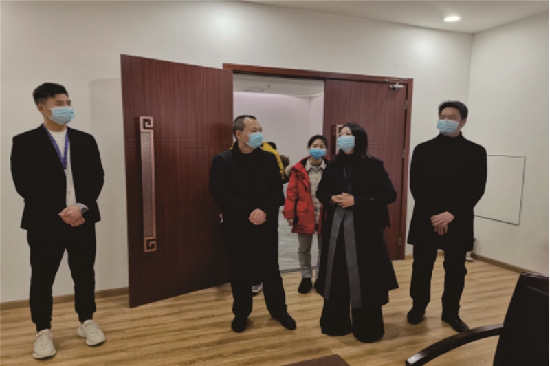 宜宾市公安局副局长肖建新到宇硕九游app官方端入口调研指导